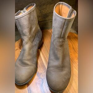 Gap womens boots.  Inv 5526